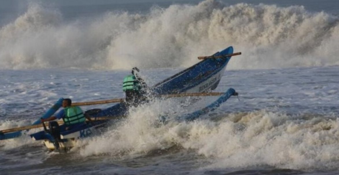 Peringatan Cuaca Ekstrim bagi Nelayan di Perairan Buton